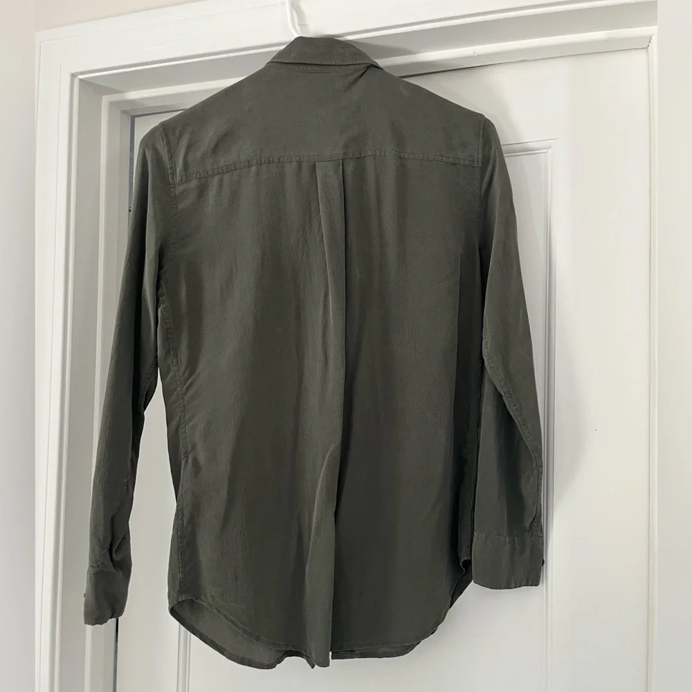 Equipment Olive Green 100% silk Button-Down blouse XS - Picture 3 of 4